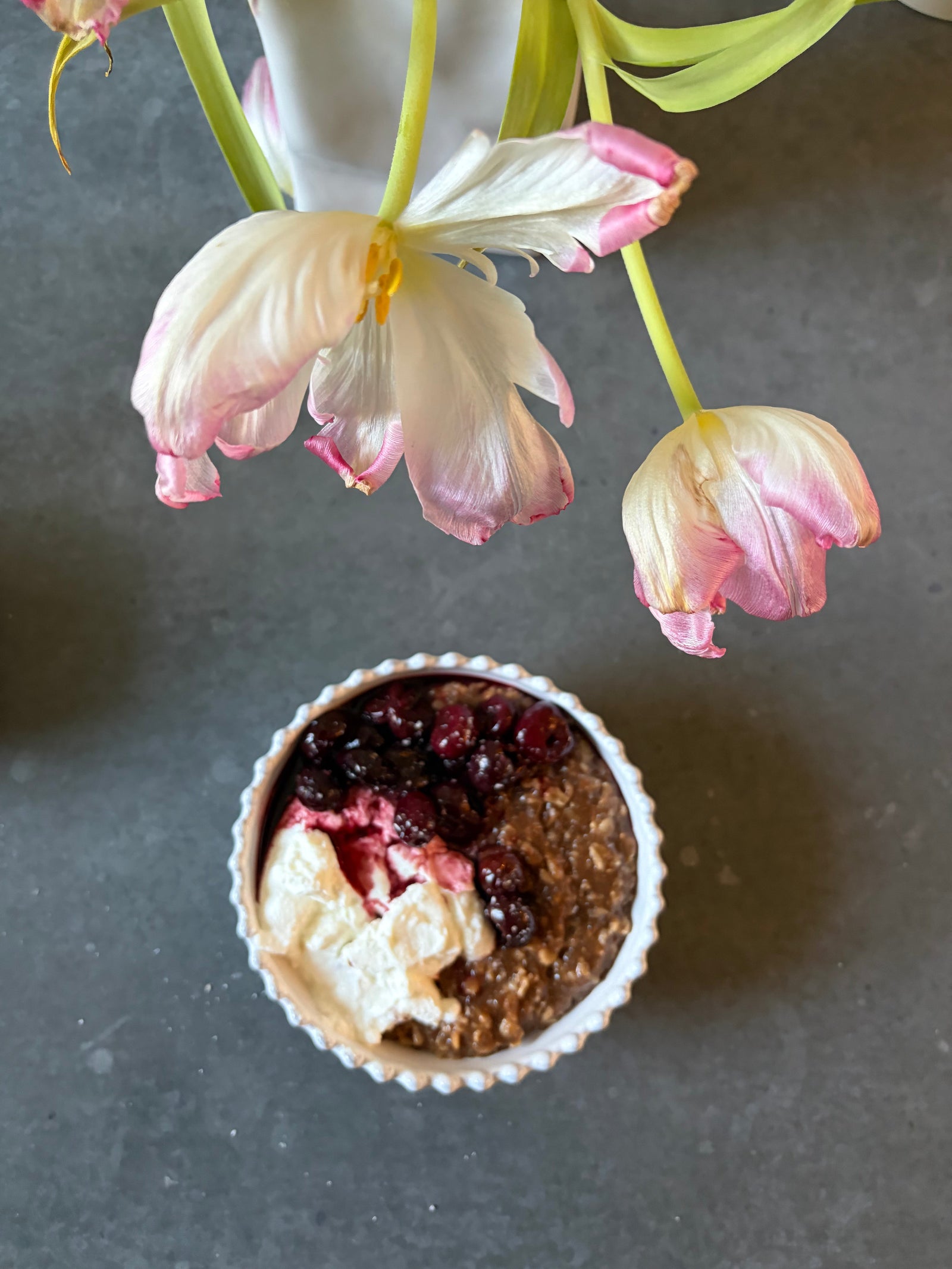 High protein Black Forest chia porridge with chocolate and cherries